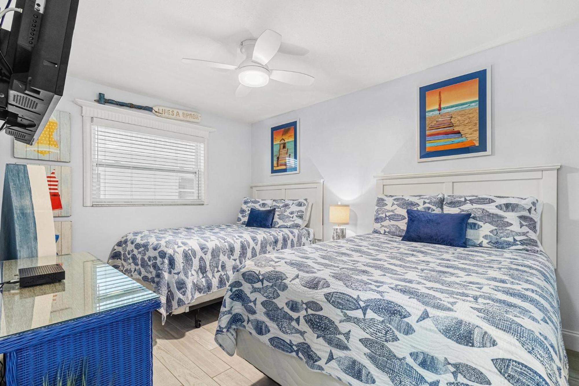 Beach Oasis - No Storm Damage & Guest Ready! Come Enjoy The Heated Pool & Relax At The Beach! Clearwater Beach Exterior photo