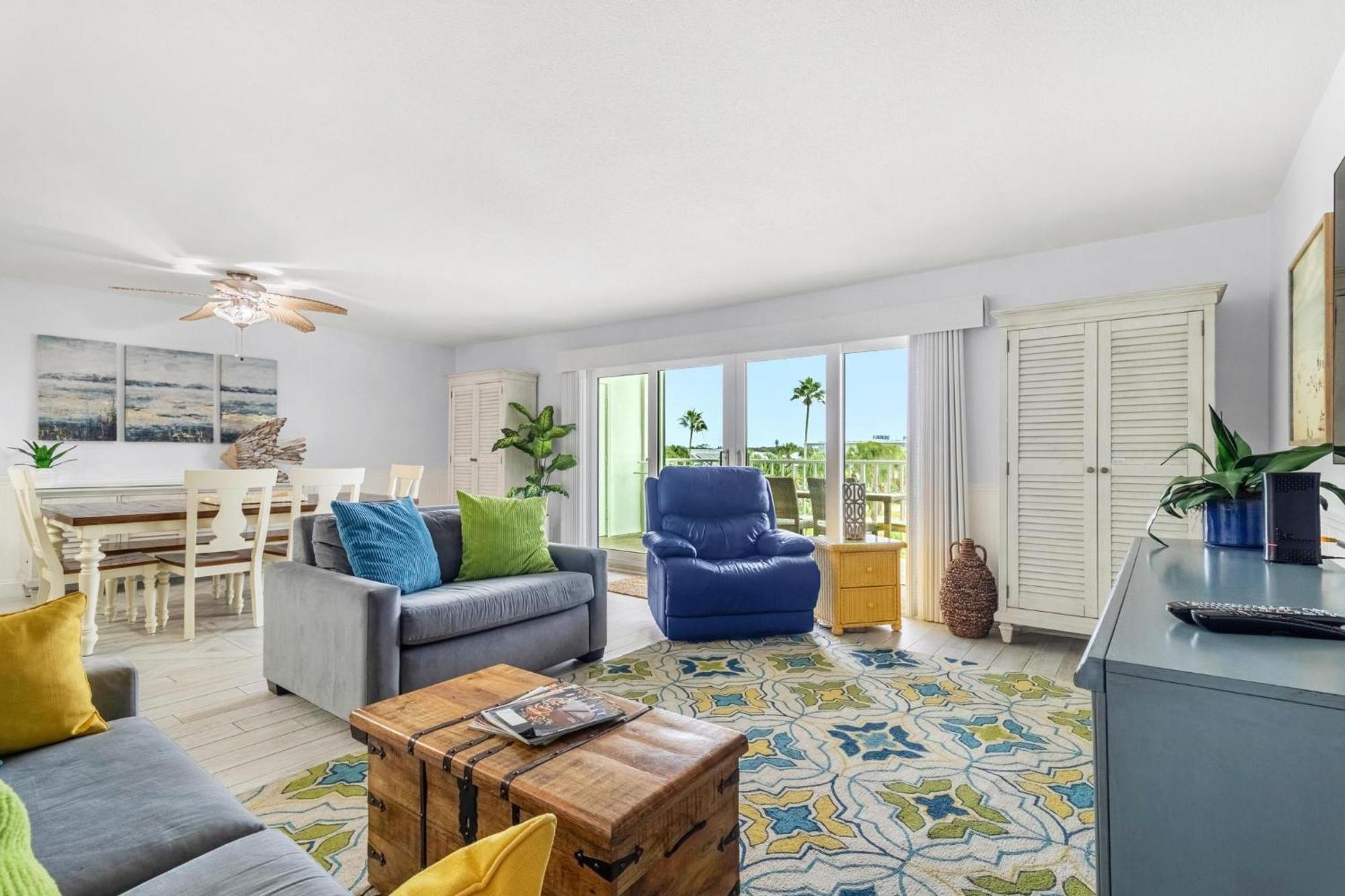 Beach Oasis - No Storm Damage & Guest Ready! Come Enjoy The Heated Pool & Relax At The Beach! Clearwater Beach Exterior photo